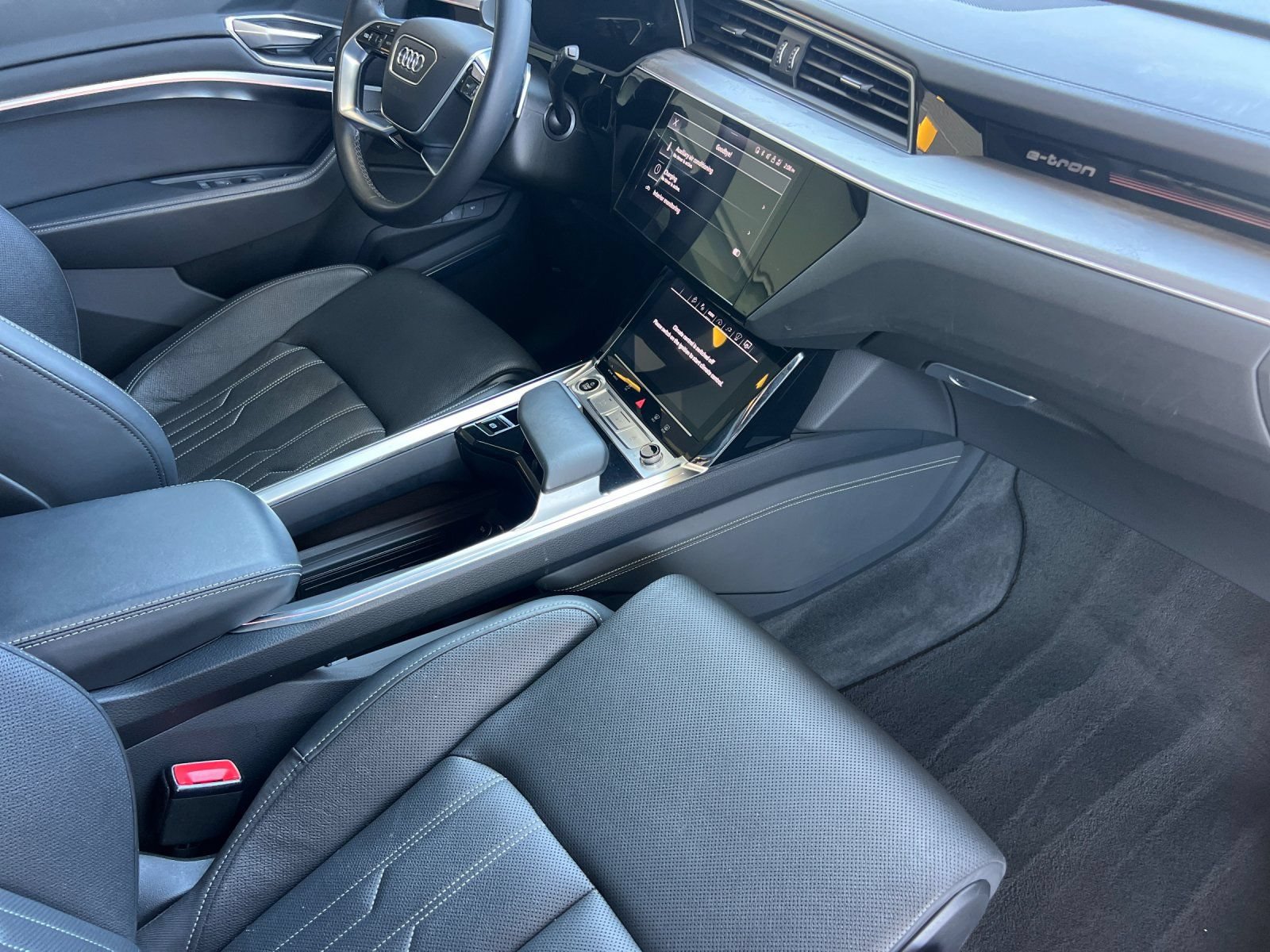 Used 2024 Audi Q8 e-tron Premium Plus w/ Prestige Package AWD/4WD image 16