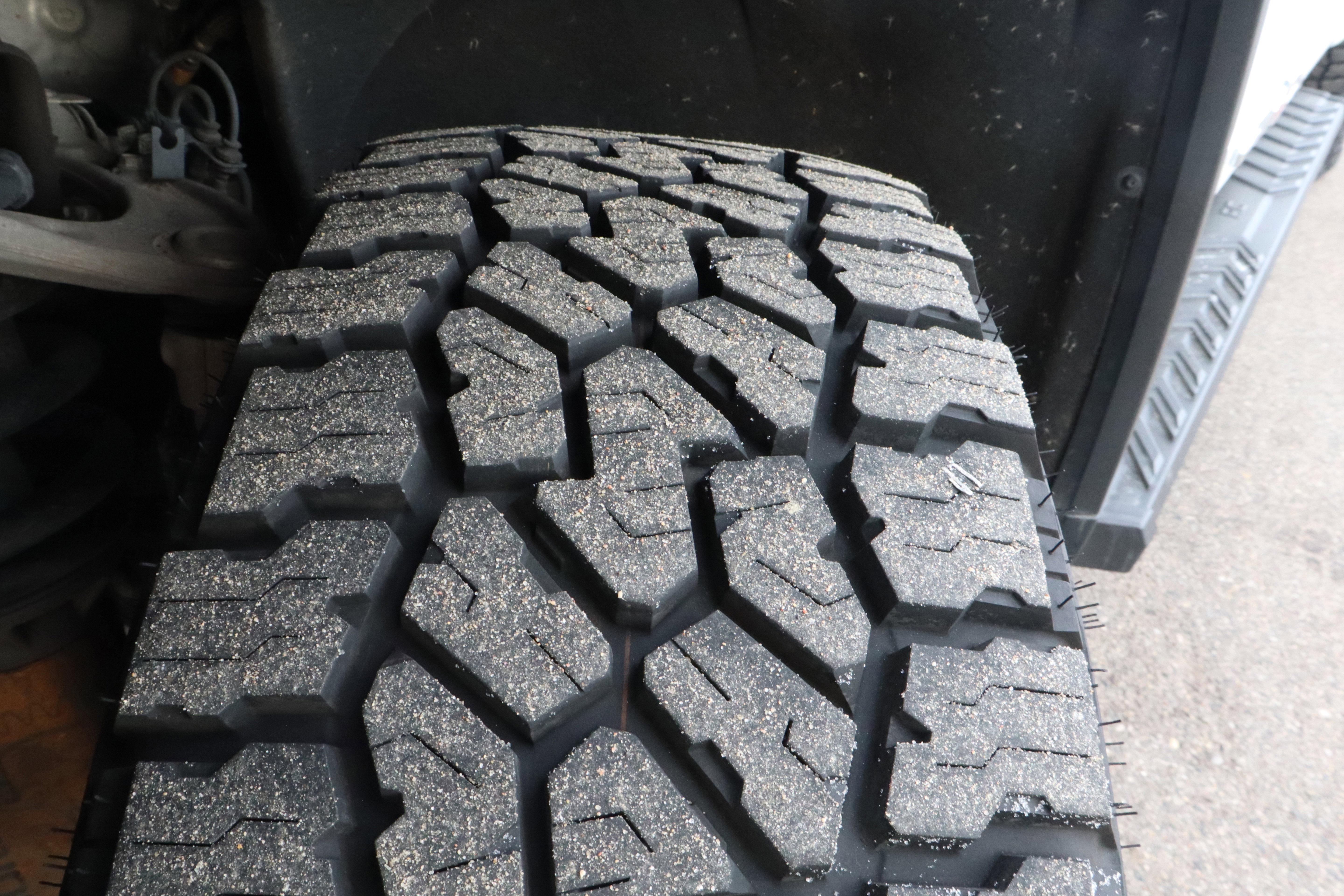 Certified 2023 GMC Sierra 1500 AT4X w/ AT4X AEV Edition image 17