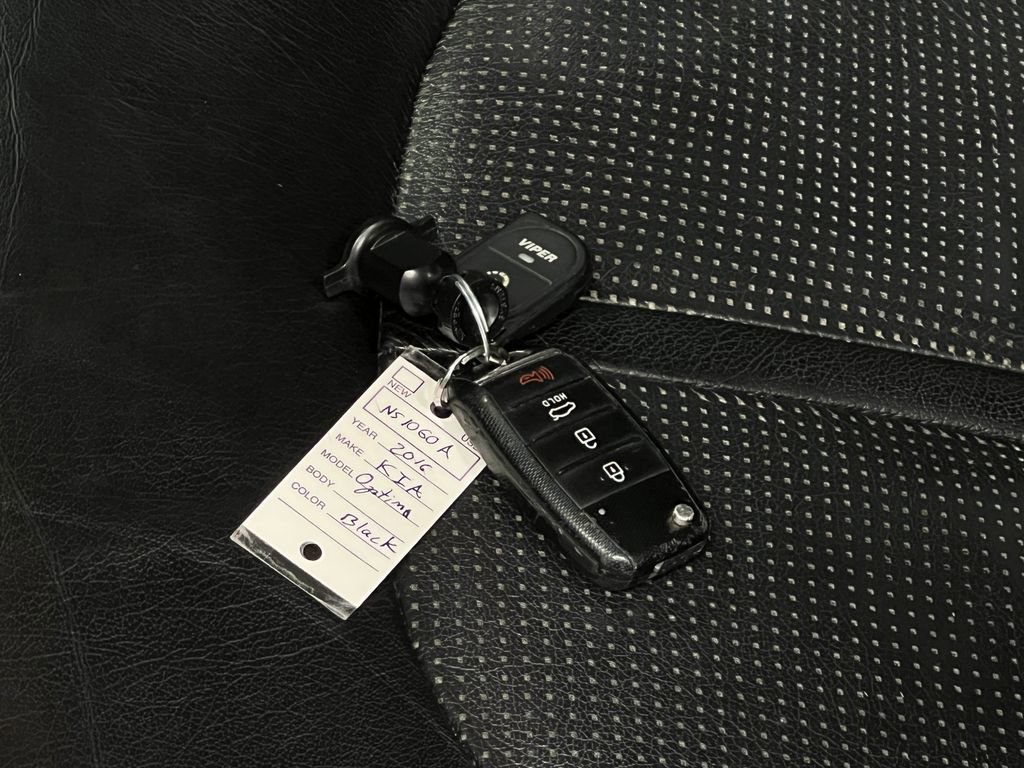 Used 2016 Kia Optima LX image 37