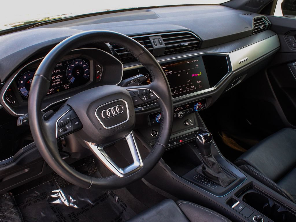 Used 2023 Audi Q3 2.0T Premium w/ Black Optic Sport Package AWD/4WD image 15