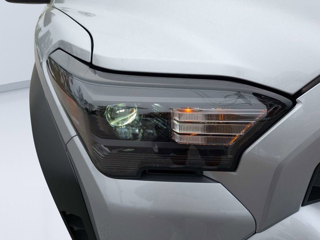 Used 2025 Toyota 4Runner SR5 image 9