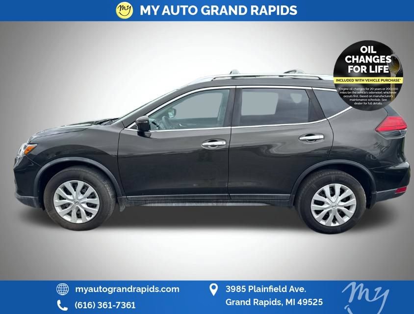Used 2017 Nissan Rogue S w/ Appearance Package AWD/4WD image 3