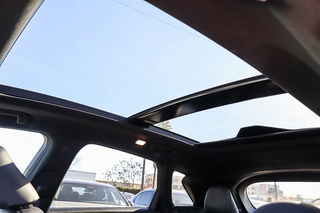 Used 2022 INFINITI QX50 Luxe w/ Appearance Package image 28