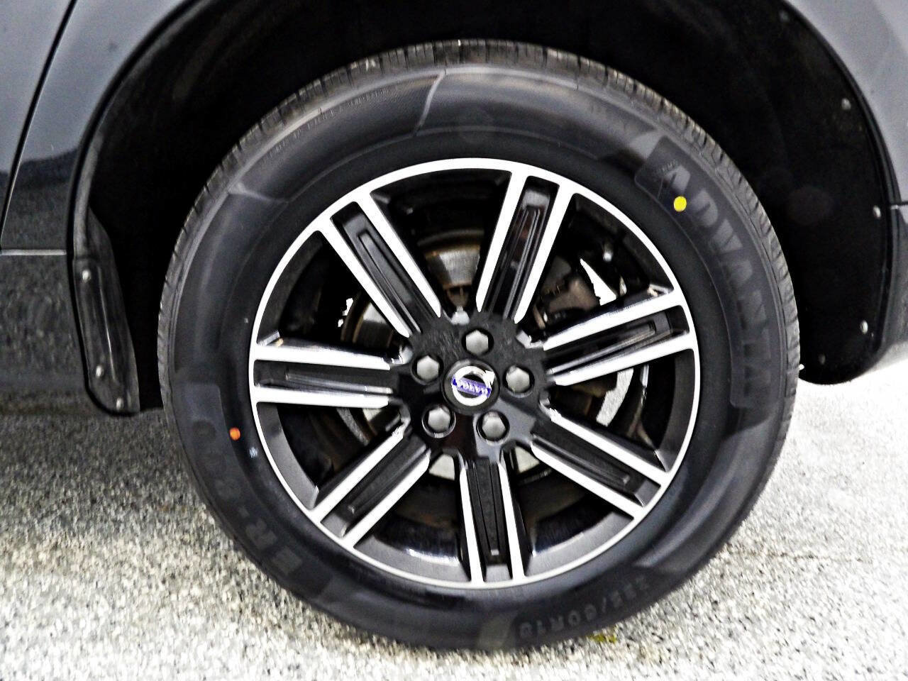 Used 2017 Volvo XC60 T5 Dynamic image 20