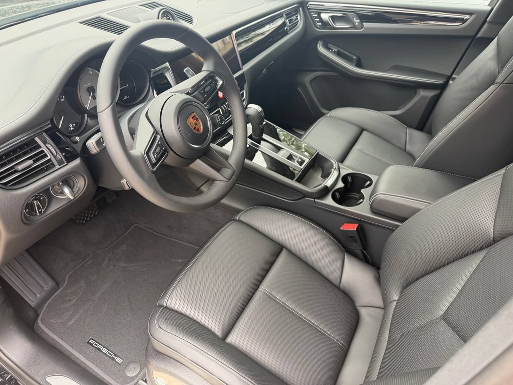 New 2026 Porsche Macan S AWD/4WD image 4