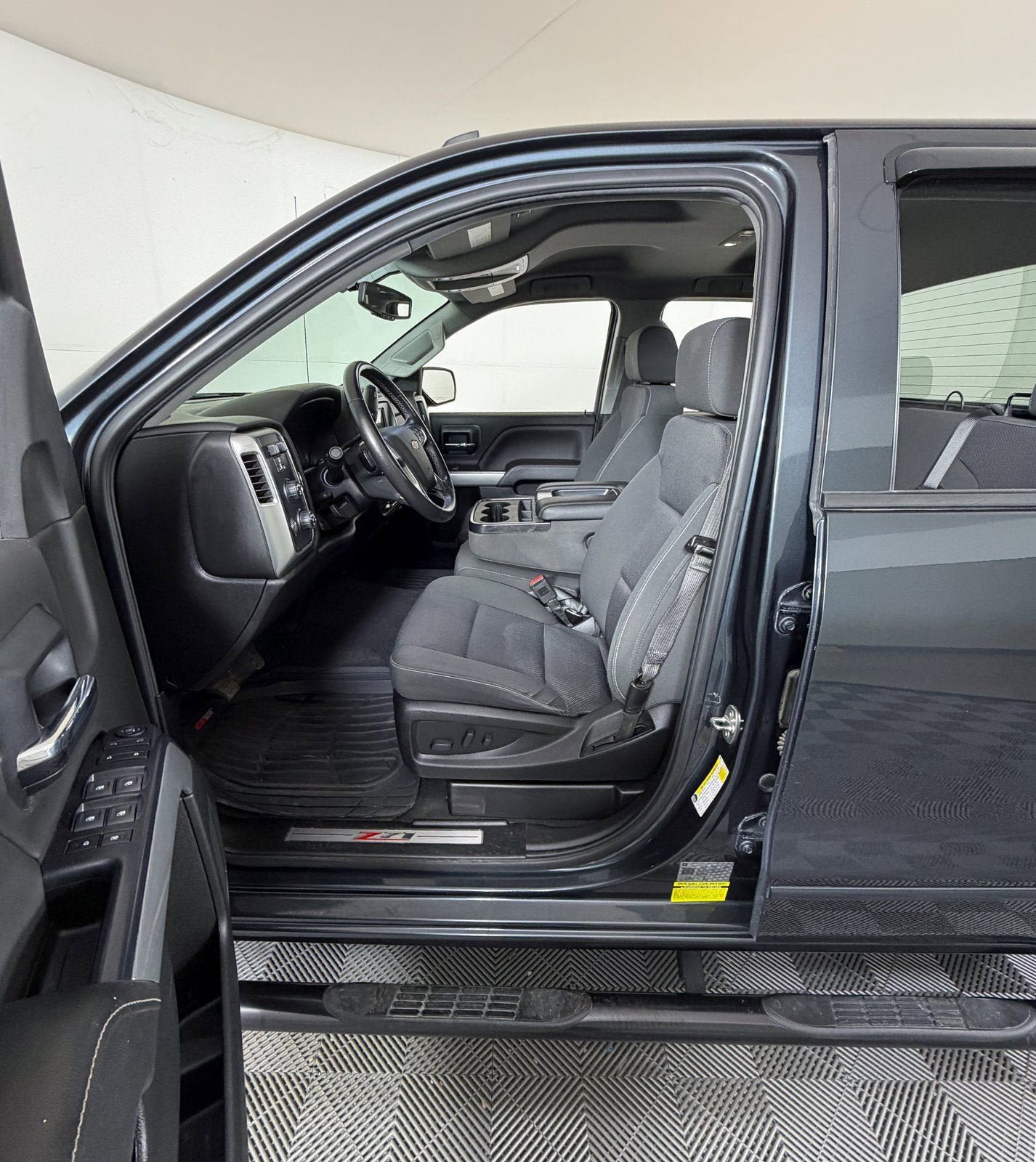 Used 2019 Chevrolet Silverado 1500 LT w/ All Star Edition AWD/4WD image 15