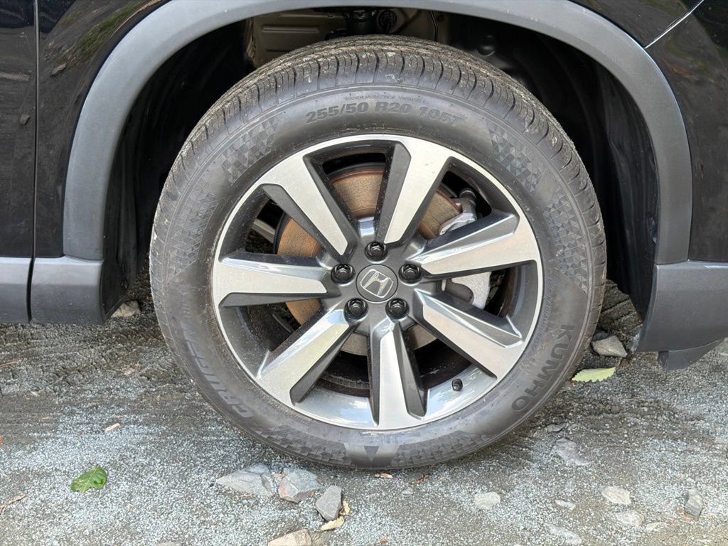Used 2025 Honda Pilot Elite image 8