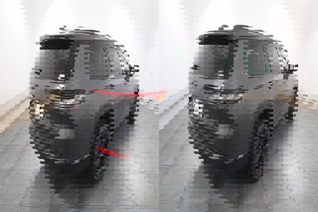 New 2025 Jeep Grand Cherokee L Limited w/ Luxury Tech Group II image 5