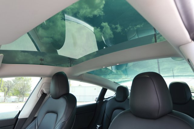 Used 2022 Tesla Model 3 Long Range image 19