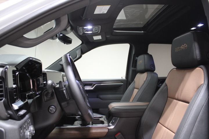 New 2026 Chevrolet Silverado 1500 High Country AWD/4WD image 4