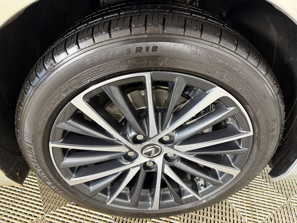 Used 2025 Lexus ES 300h w/ Premium Package image 13