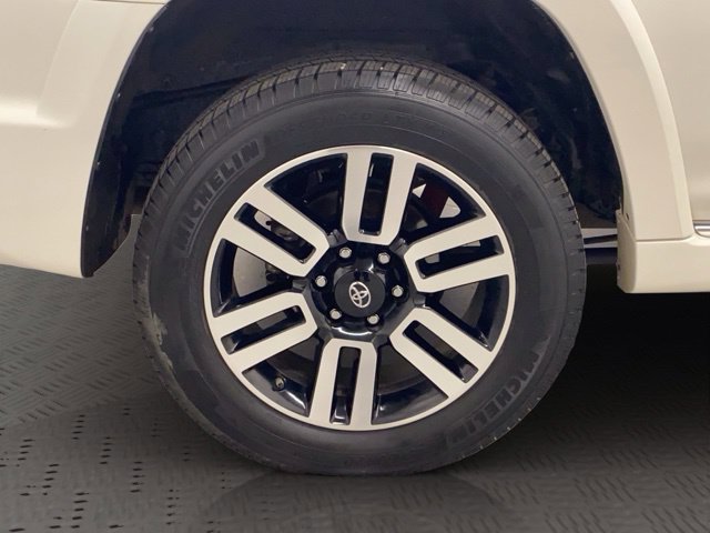 Used 2015 Toyota 4Runner Limited AWD/4WD image 39
