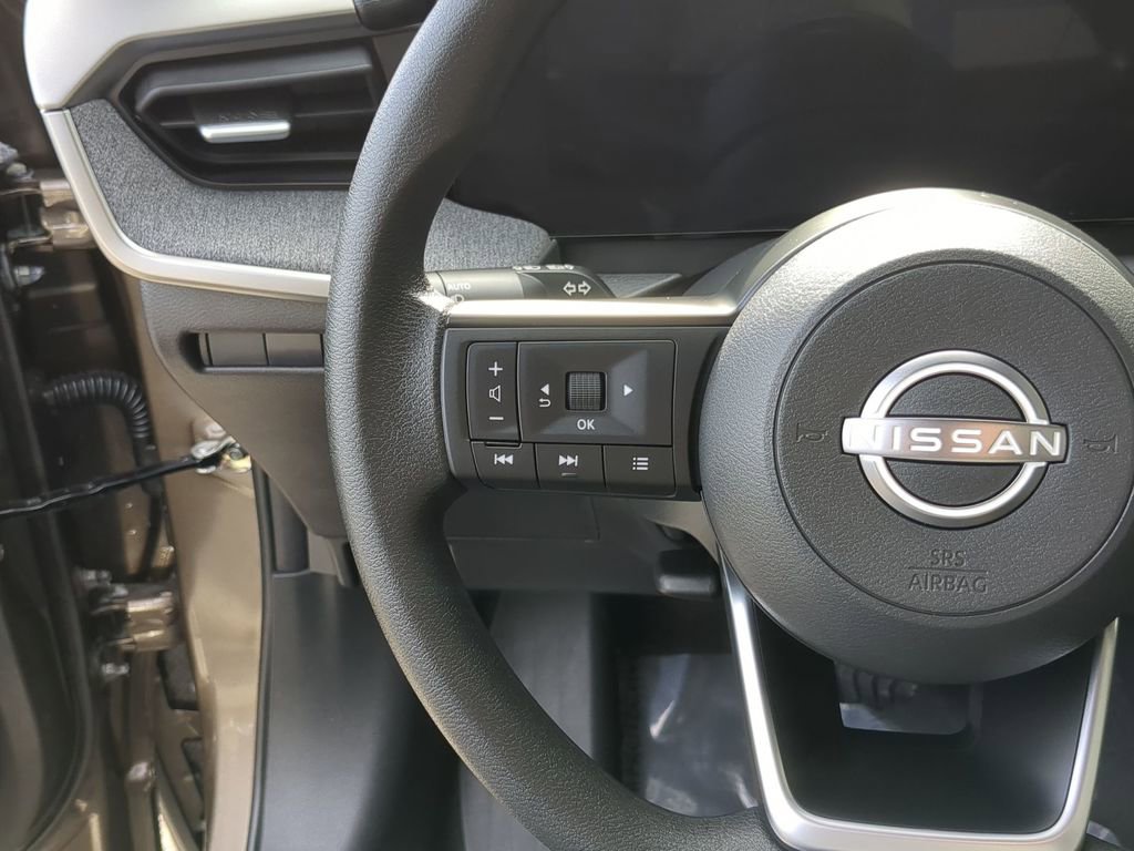 New 2026 Nissan Kicks S image 17