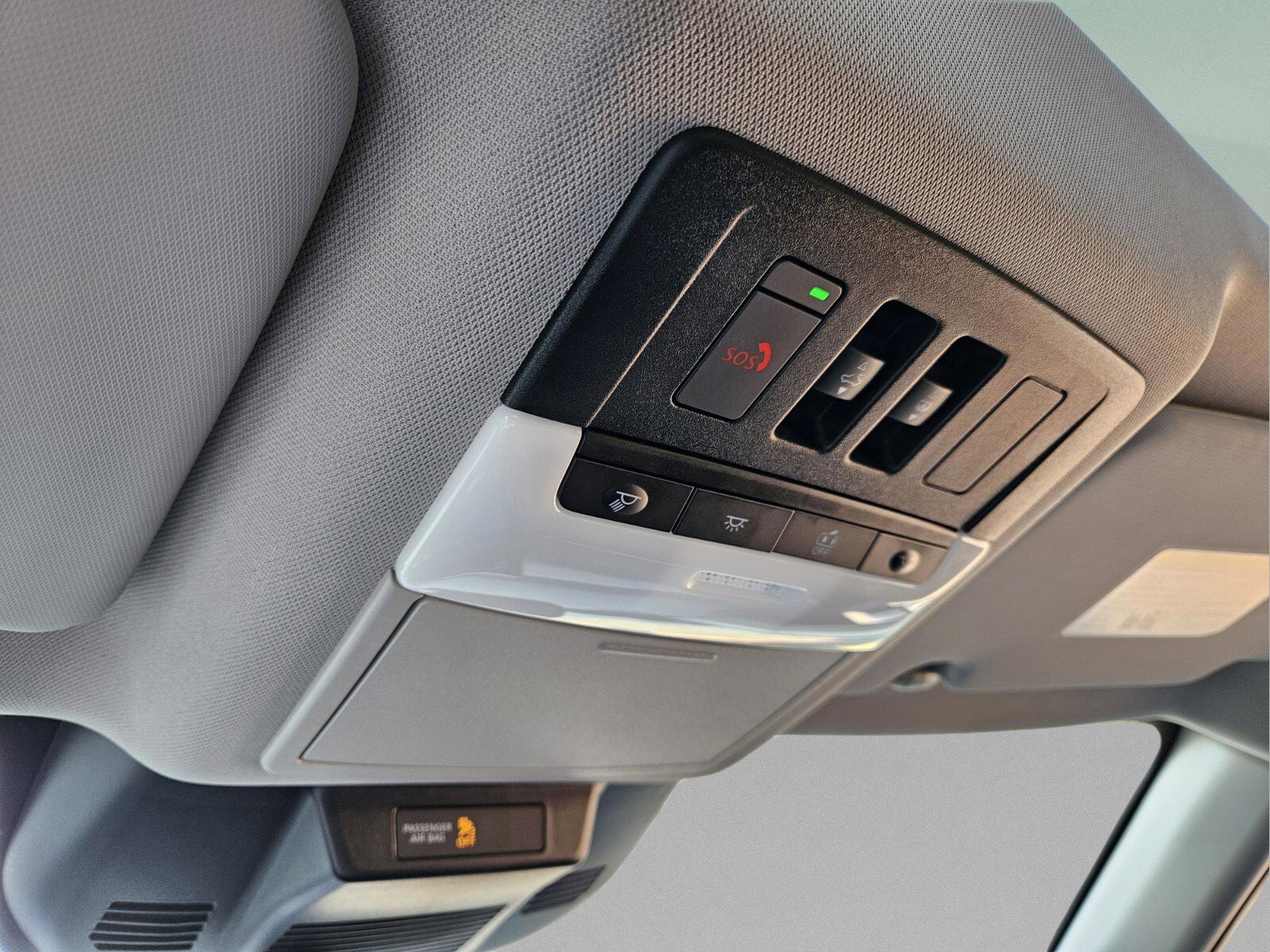 Used 2024 Nissan Rogue SL w/ SL Premium Package image 27