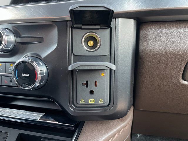 New 2025 Ford F350 King Ranch w/ Chrome Package image 34