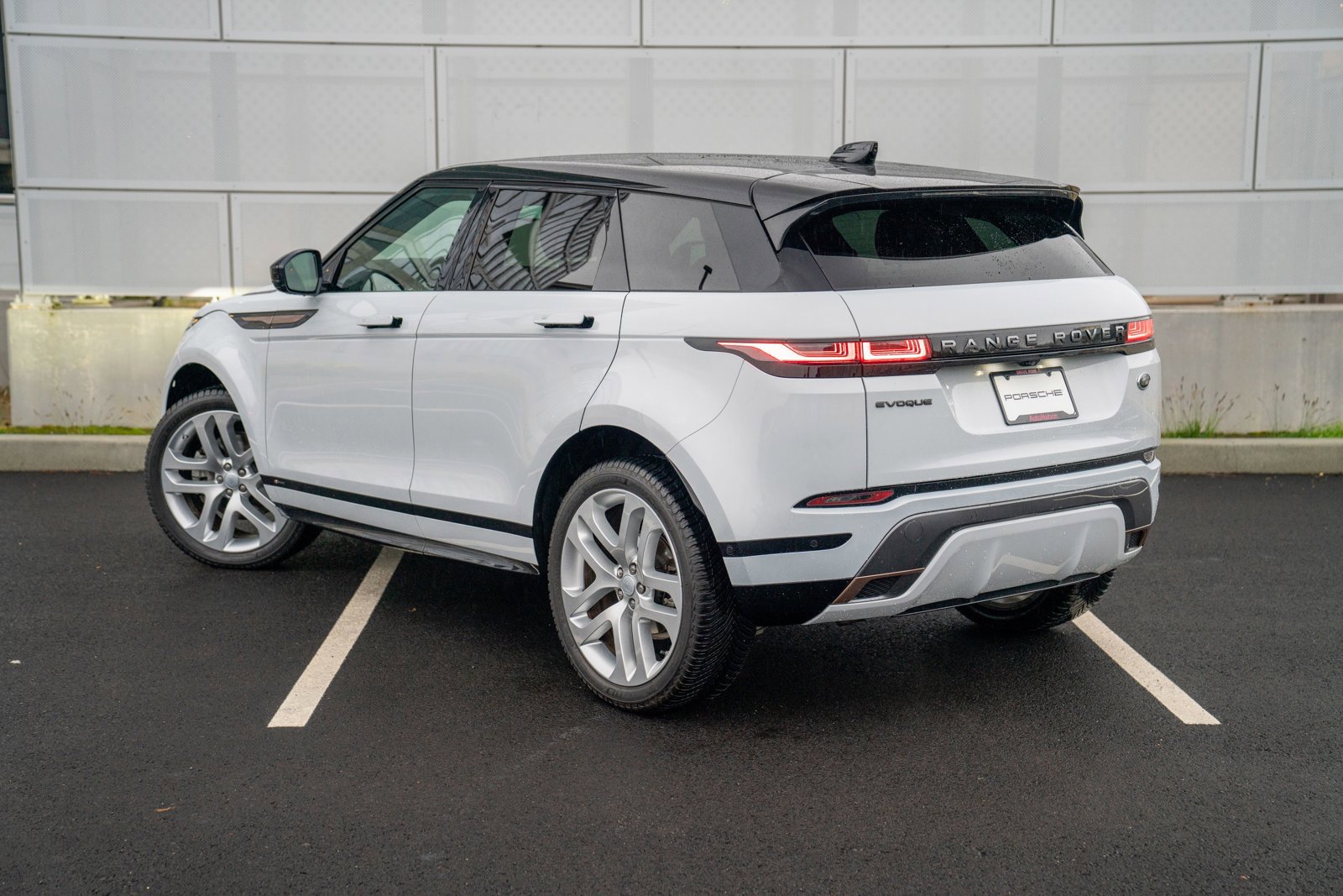 Used 2020 Land Rover Range Rover Evoque First Edition image 3