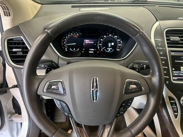Used 2016 Lincoln MKX Reserve w/ Technology Package AWD/4WD image 13
