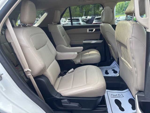 Used 2023 Ford Explorer XLT w/ Equipment Group 202A AWD/4WD image 19