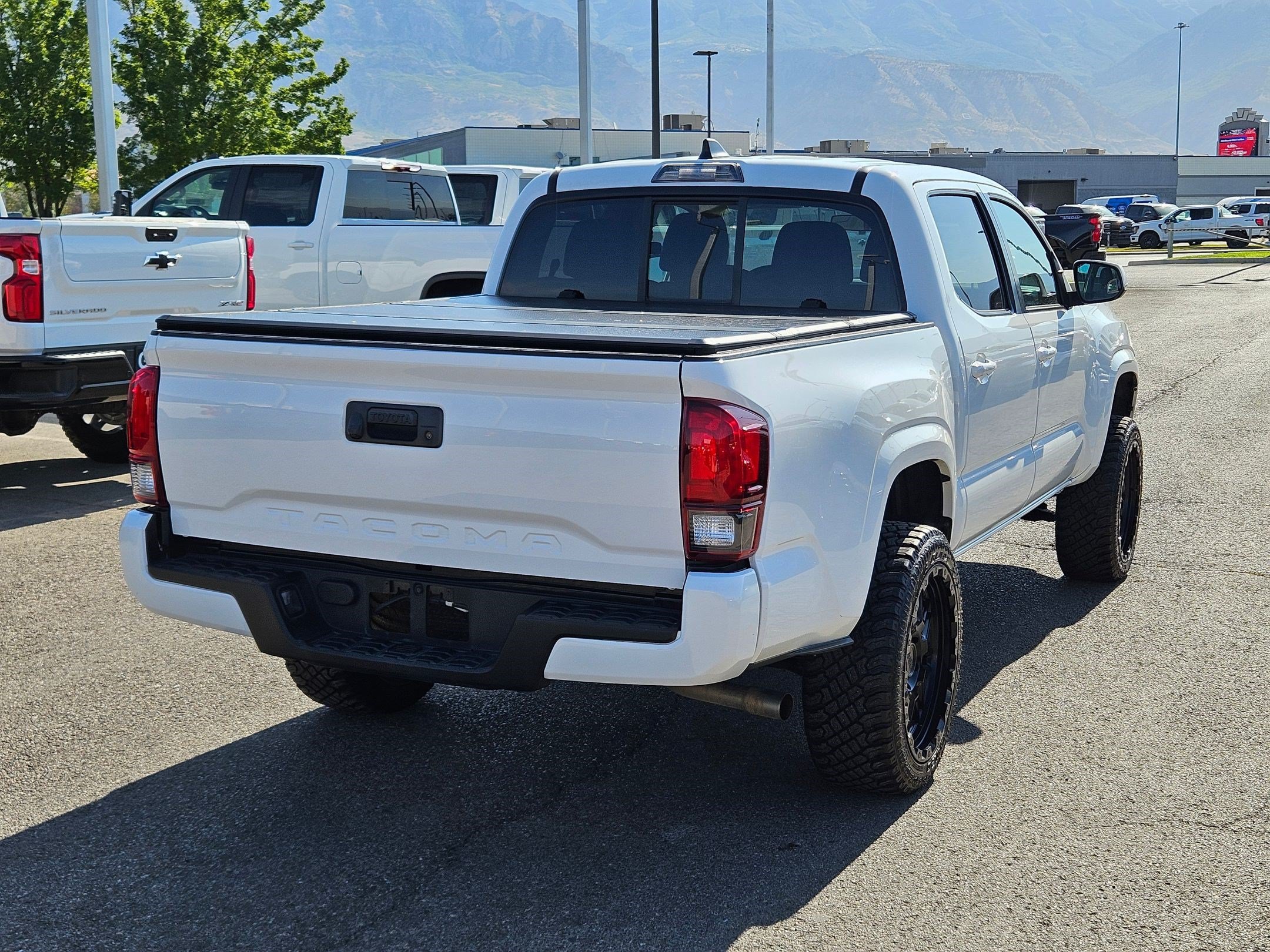 Used 2023 Toyota Tacoma SR w/ SR Convenience Package RWD image 3