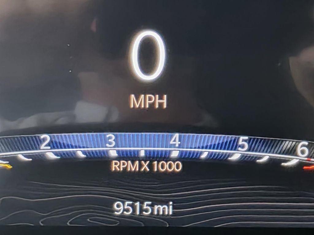 Used 2025 Jeep Grand Cherokee Altitude image 37