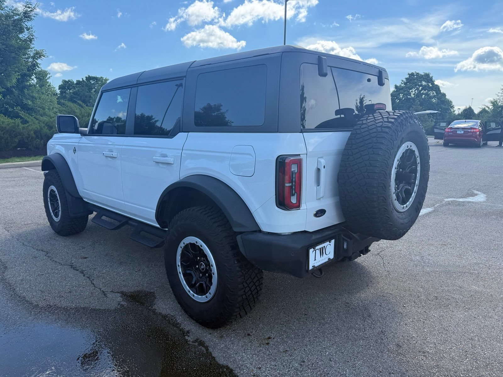 Used 2024 Ford Bronco Outer Banks w/ Sasquatch Package AWD/4WD image 7