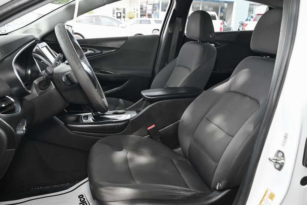 Used 2016 Chevrolet Malibu LT FWD image 13