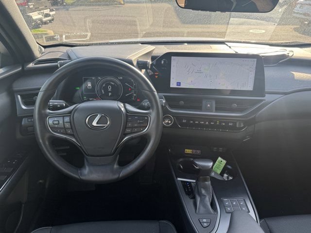 Used 2024 Lexus UX 250h AWD w/ Premium Package image 12