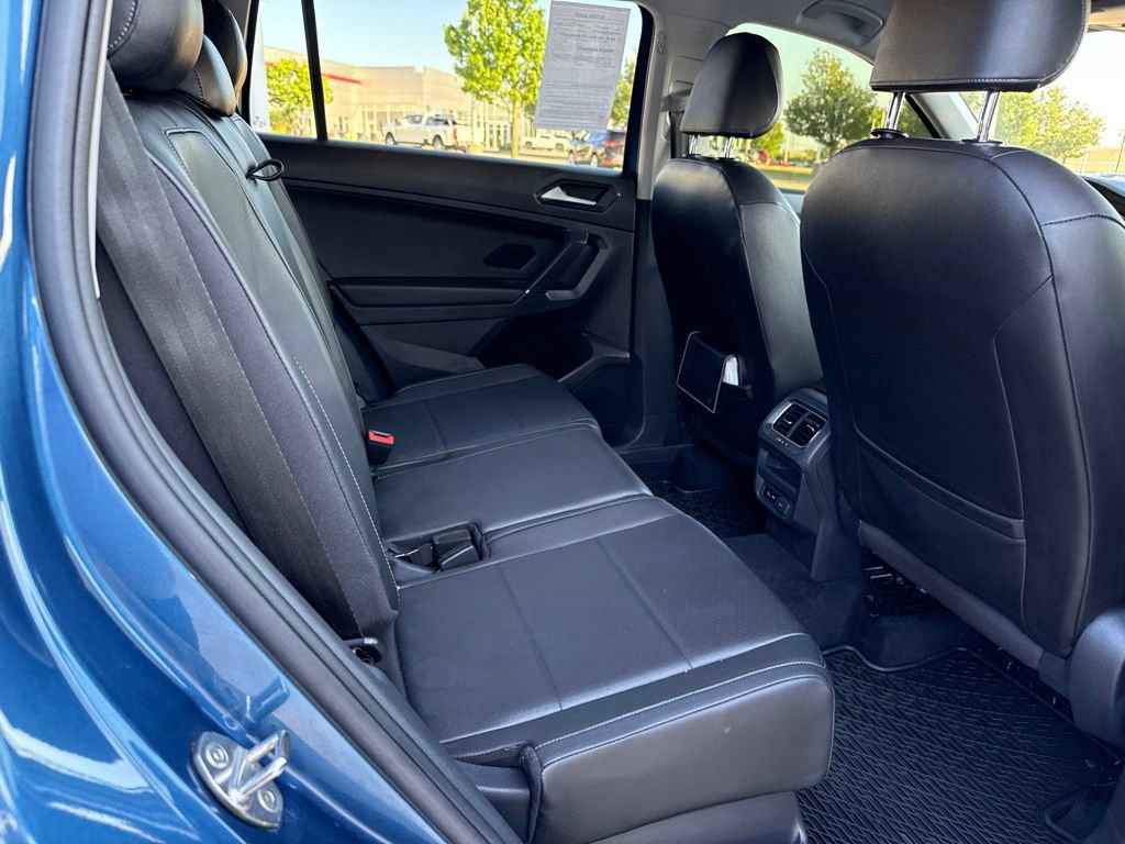 Used 2018 Volkswagen Tiguan SE AWD/4WD image 16