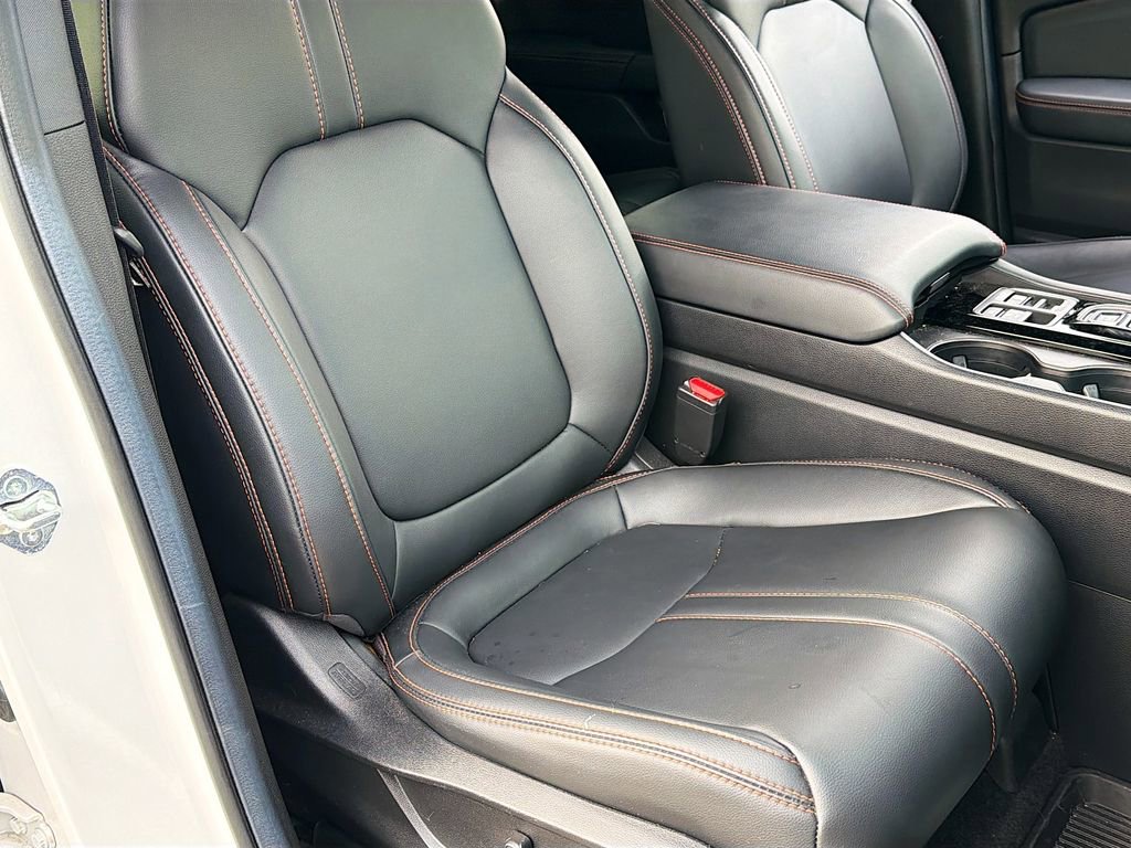 Used 2025 Honda Pilot TrailSport image 28