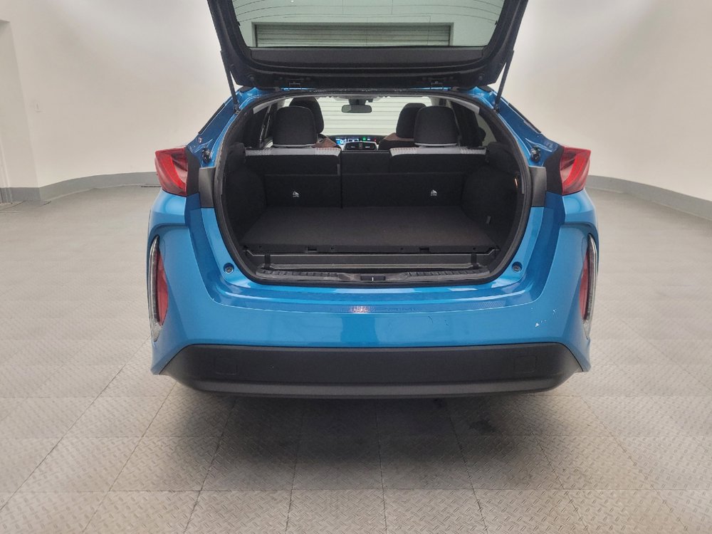 Used 2017 Toyota Prius Prime Plus w/ Carpet Mat Package image 29