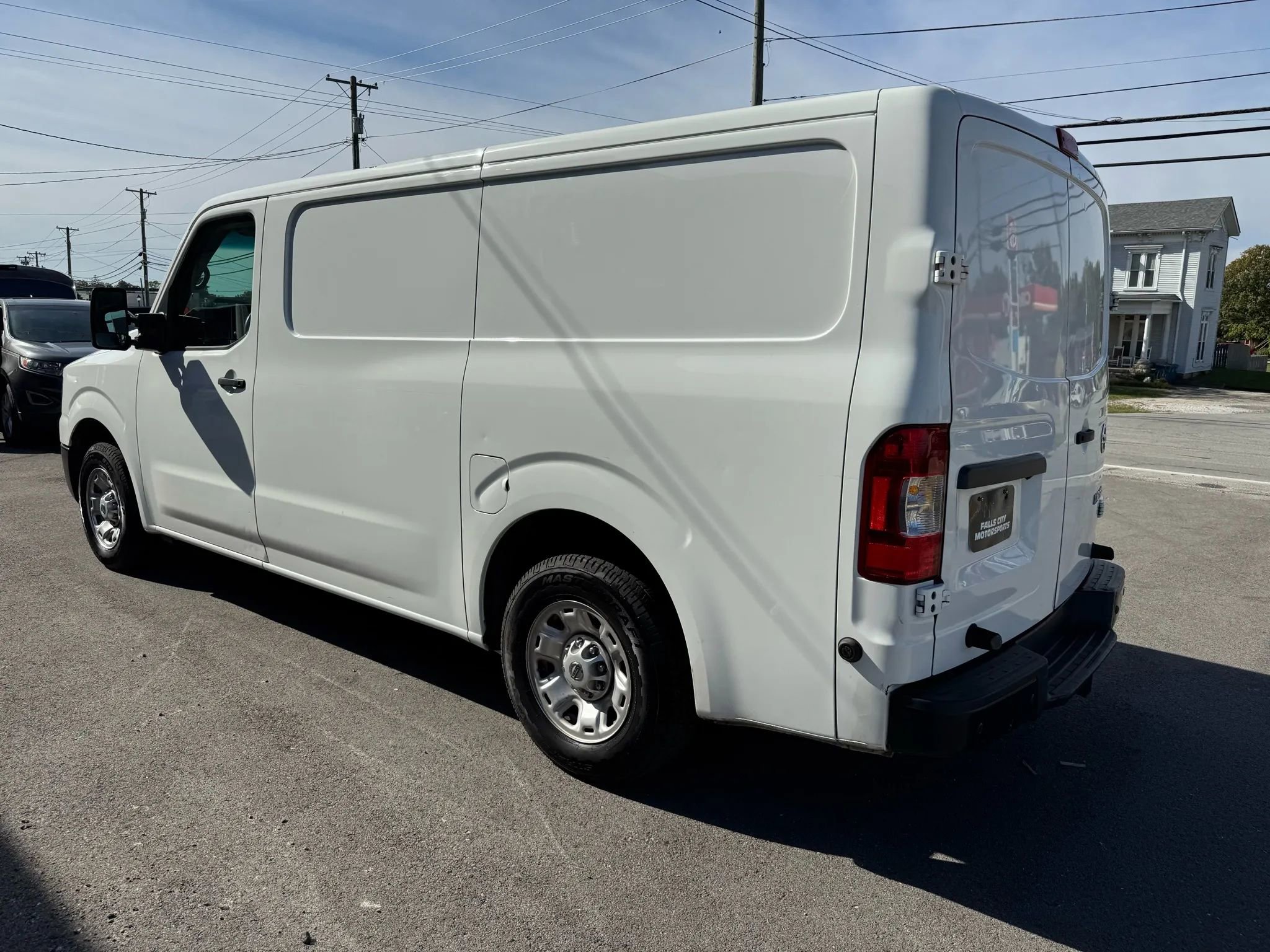 Used 2019 Nissan NV 2500 SV image 9