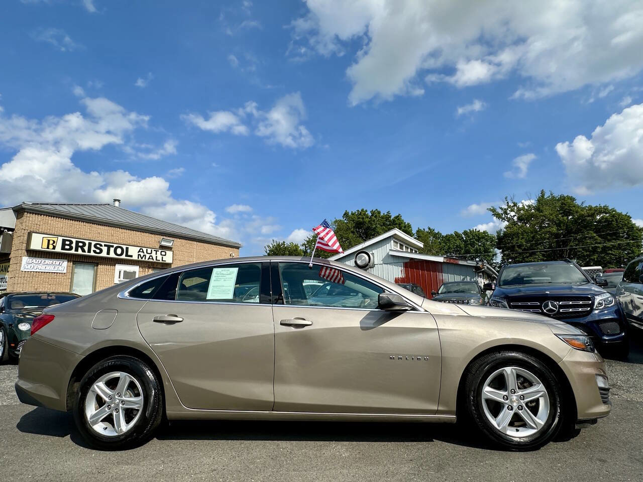 Used 2022 Chevrolet Malibu LS w/ Driver Confidence Package II image 8