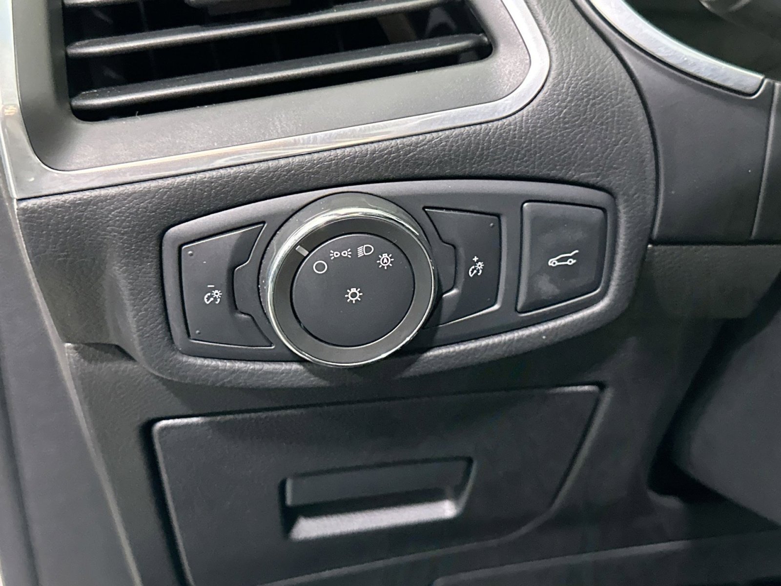 Used 2017 Ford Edge Sport w/ Equipment Group 401A image 18