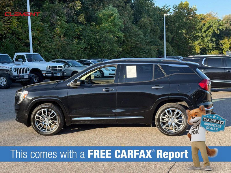 Used 2023 GMC Terrain Denali w/ Denali Premium Package AWD/4WD image 2