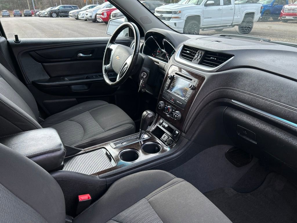 Used 2015 Chevrolet Traverse LT image 14