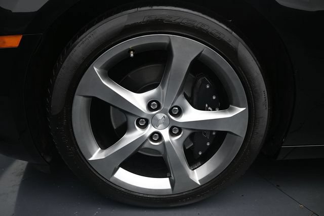 Used 2014 Chevrolet Camaro SS w/ RS Package RWD image 10