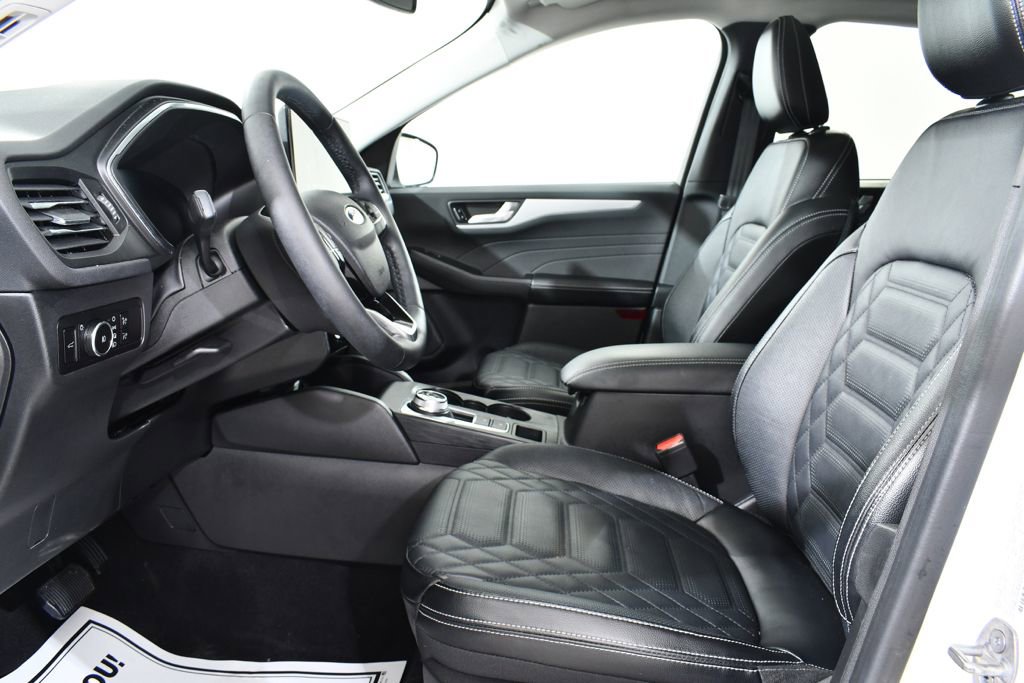 Used 2023 Ford Escape Platinum w/ Premium Technology Package image 6
