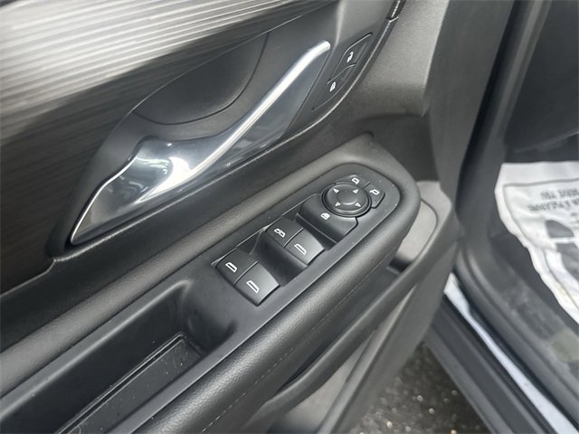 Used 2023 GMC Terrain SLE w/ Driver Convenience Package image 22