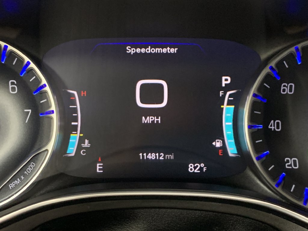 Used 2019 Chrysler Pacifica Limited FWD image 36