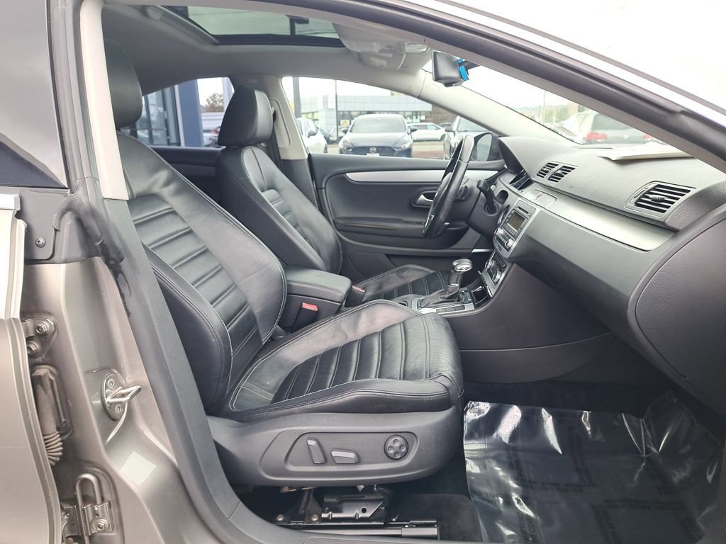 Used 2009 Volkswagen CC VR6 Sport image 17