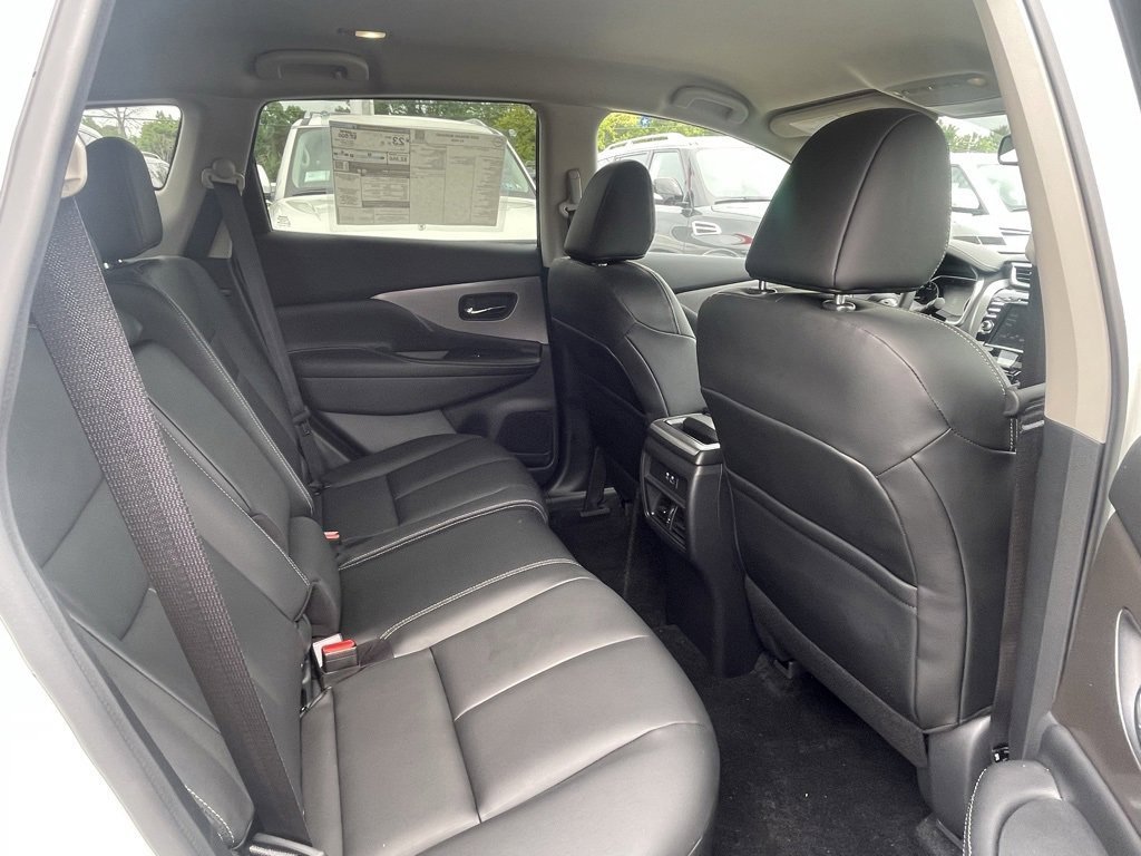 Certified 2024 Nissan Murano SV w/ SV Midnight Edition Package image 22