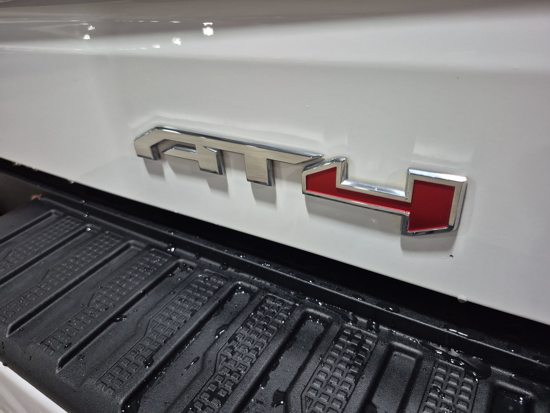 Certified 2025 GMC Sierra 1500 AT4 AWD/4WD image 32