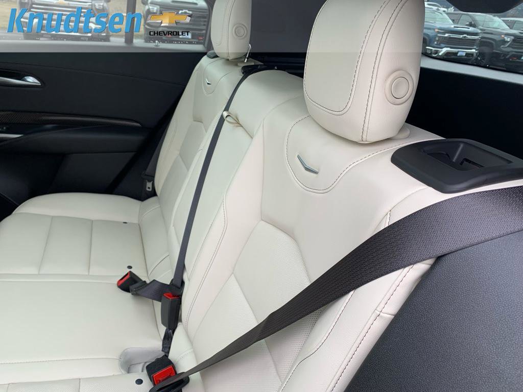 Used 2023 Cadillac XT4 Sport image 17