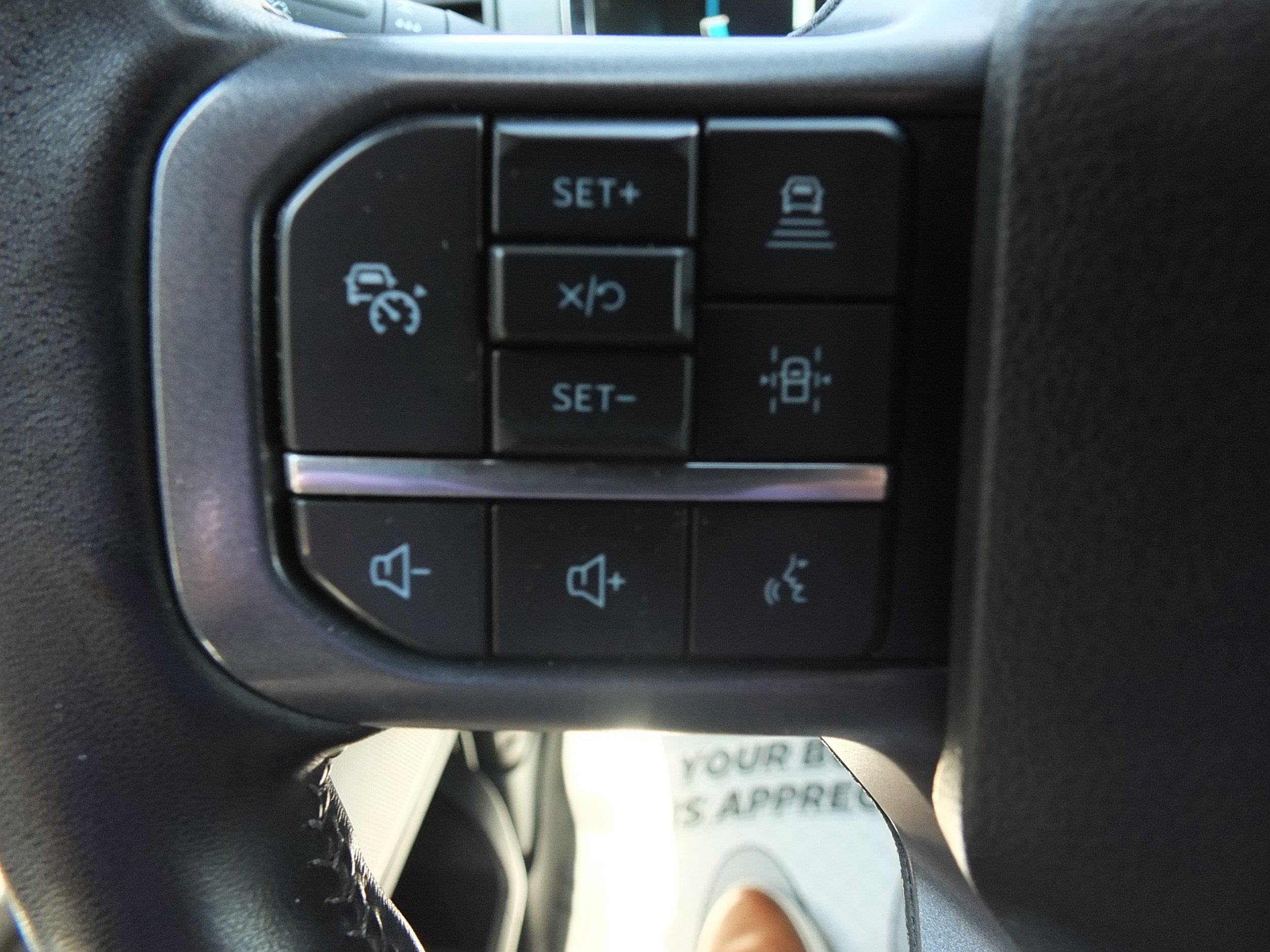 Used 2023 Ford F150 Lariat AWD/4WD image 21