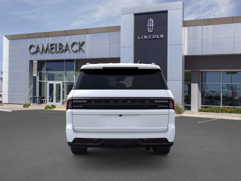 New 2026 Lincoln Navigator L Reserve w/ Jet Appearance Package AWD/4WD image 5