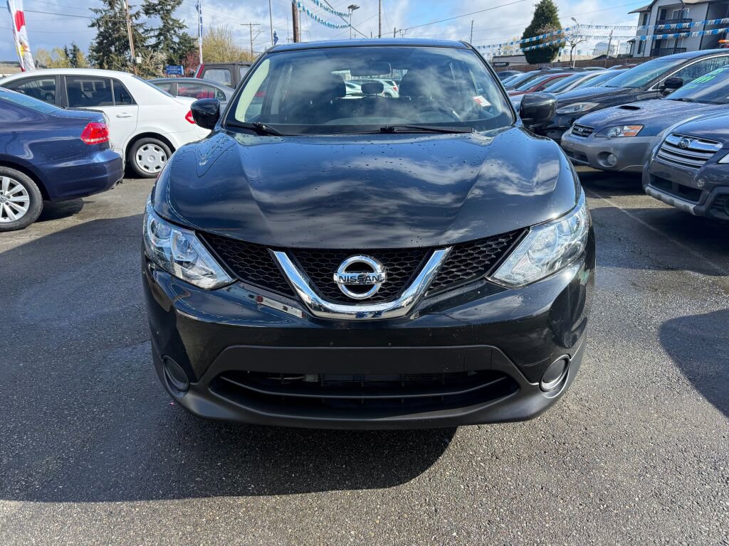 Used 2017 Nissan Rogue Sport S w/ S Appearance Package image 2