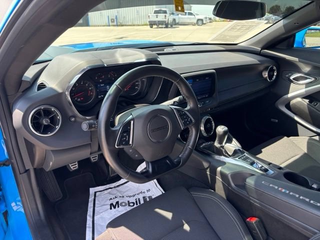 Used 2023 Chevrolet Camaro LT w/ Technology Package RWD image 10