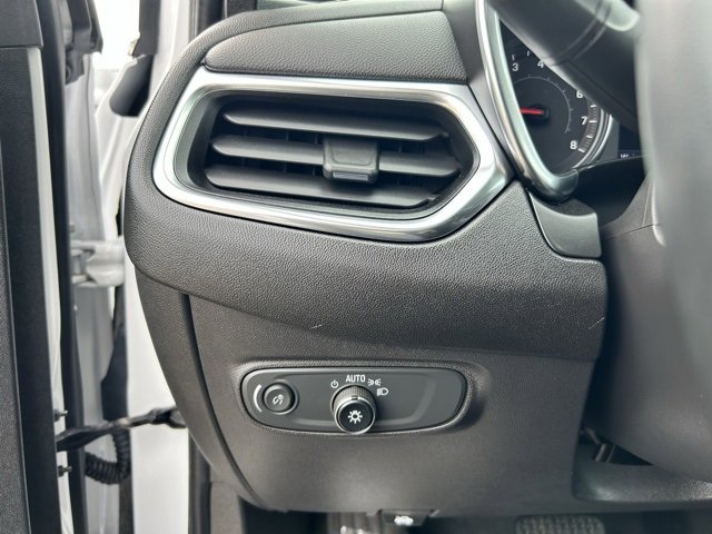 Used 2024 Chevrolet Equinox LT image 19