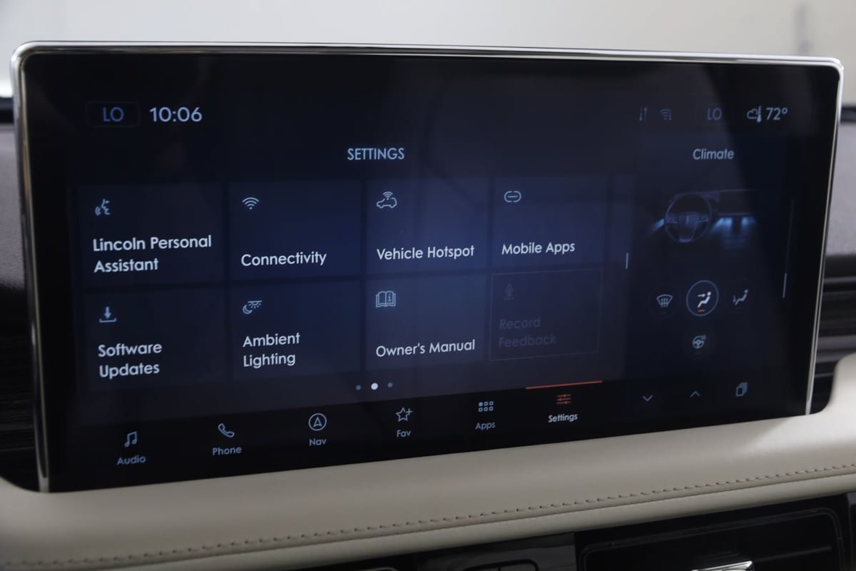 Used 2023 Lincoln Nautilus Black Label AWD/4WD image 34