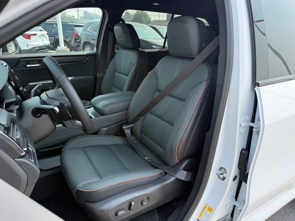 New 2026 GMC Acadia AT4 w/ Luxury Package AWD/4WD image 10